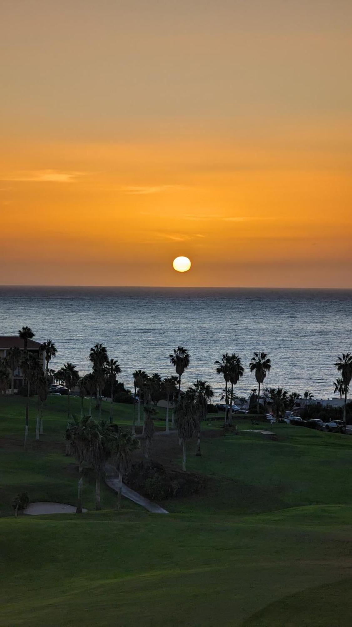 Golf View Apartment - Stunning Ocean View Golf Del Sur San Miguel de Abona Exteriör bild